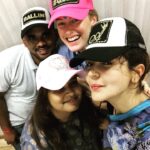 Anushka Sharma Instagram - Moment wid D crew 👌😎🎥 last day on Delhi schedule of Sui Dhaaga 💃🏼✨