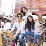 Anushka Sharma Instagram – The best ride in town with these two! #Zero @iamsrk @katrinakaif #aanandlrai