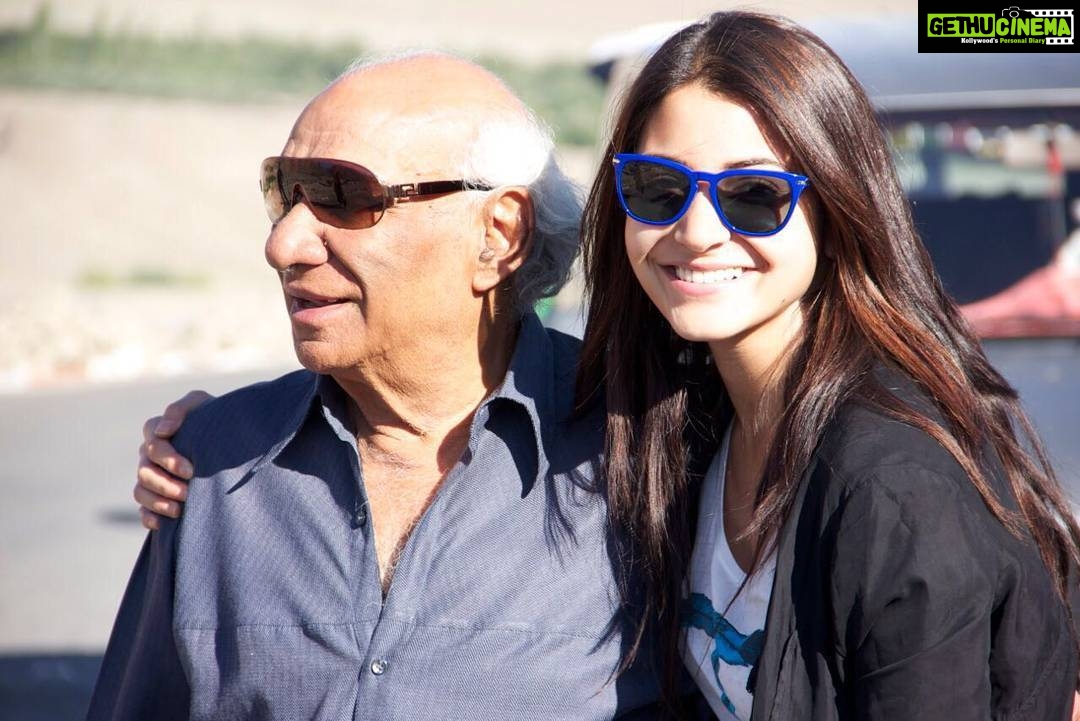 Anushka Sharma Instagram - You will always live on in our hearts and the hearts of so many lives your movies touched #HappyBirthdayYashji ❤