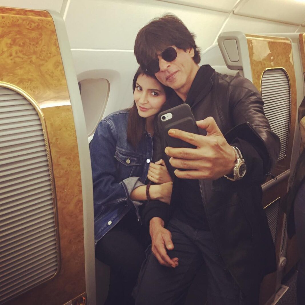 Anushka Sharma Instagram - Photo in a photo ... Harry & Sejal off to Dubai !! 💁🏻💁🏻‍♂️✈️ #JabHarryMetSejal