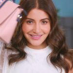 Anushka Sharma Instagram – Take your glam factor to new heights with statement handbags, slings, clutches and the coolest footwear from @lavieworld on @myntra 

#LavieLoving #FickleIsFun #LaviexAnushka #MyntraEndOfReasonSale