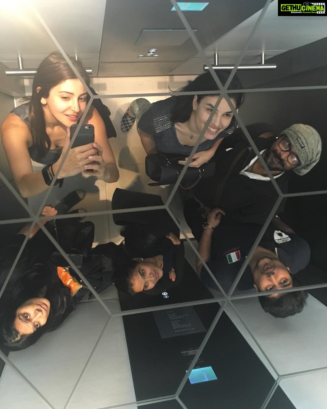 Anushka Sharma Instagram - With the team ❤️🙏🏼 the crew moves to Amsterdam #TheRing #WorkingTitle