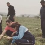 Anushka Sharma Instagram – Tomato picking in between shots in Punjab &  I’m trying to food review it 🤓🤓 #Sultan