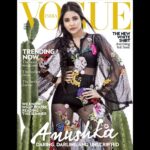 Anushka Sharma Instagram - Daring - yes 👊🏻, Darling - hmmm 😊, Unscripted - hell yeah ☺️ @vogueindia 🙏🏻
