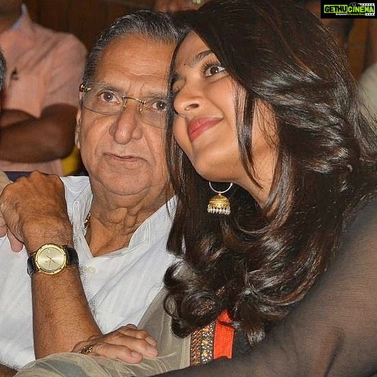 Anushka Shetty Instagram - Deeply saddened by the demise of #GollapudiMaruthiRao Garu π Had a very fond Memories with him while acting for #SizeZero ...As an actor and writer his contribution to film Industry will be remembered forever...My prayers for his departed soul & Deep Condolences to Family Members π