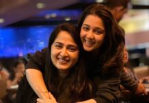 Anushka Shetty Instagram - Happiness is meeting a friend after long time and feeling that nothing has changed 😍😍 Hugsssss ismart Charmeee 😘😘🤗 Finally a new pic 😉😉
