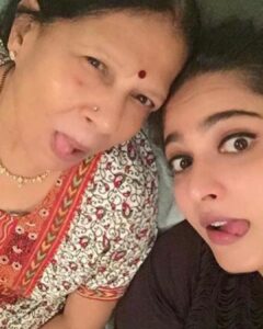 Anushka Shetty Instagram - You are a beautiful, strong and intelligent lady😍 You gave me life, advice, support, laughs 🥰😇 I couldn’t ask for more🤗Have a wonderful birthday 🥳 🎂 love you amma ❤️