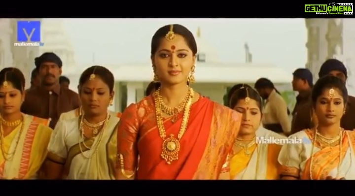 Anushka Shetty Instagram - #Arundhati ❤️ For all the efforts put in right from Shyam Prasad Reddy Garu, Kodi Rama Krishna Garu to all the 24 crafts people involved, the kind of love you people showed back is overwhelming,It is a memory to cherish for life long😍🤗Today marks 10 years for Arundhati,thank you all of you once again 🙏🏻 #10YearsForAnushkaArundhati
