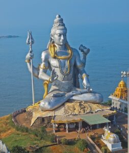 Anushka Shetty Instagram - Warm Wishes on the occasion of #MahaShivaratri 😀May Lord Shiva always shower his blessings upon everyone👍🏻🙏🏻#HaraHaraMahadev 🕉🔔