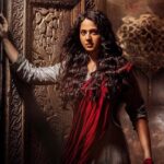 Anushka Shetty Instagram – Will see u all in less than an Hour 😍 Get connected to my FB Page for #BhaagamathieTrailer ❤️