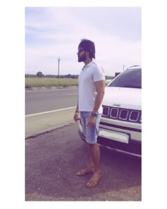 Arav Instagram - Joining me for the DRIVE??
#Arav #drive #jeep