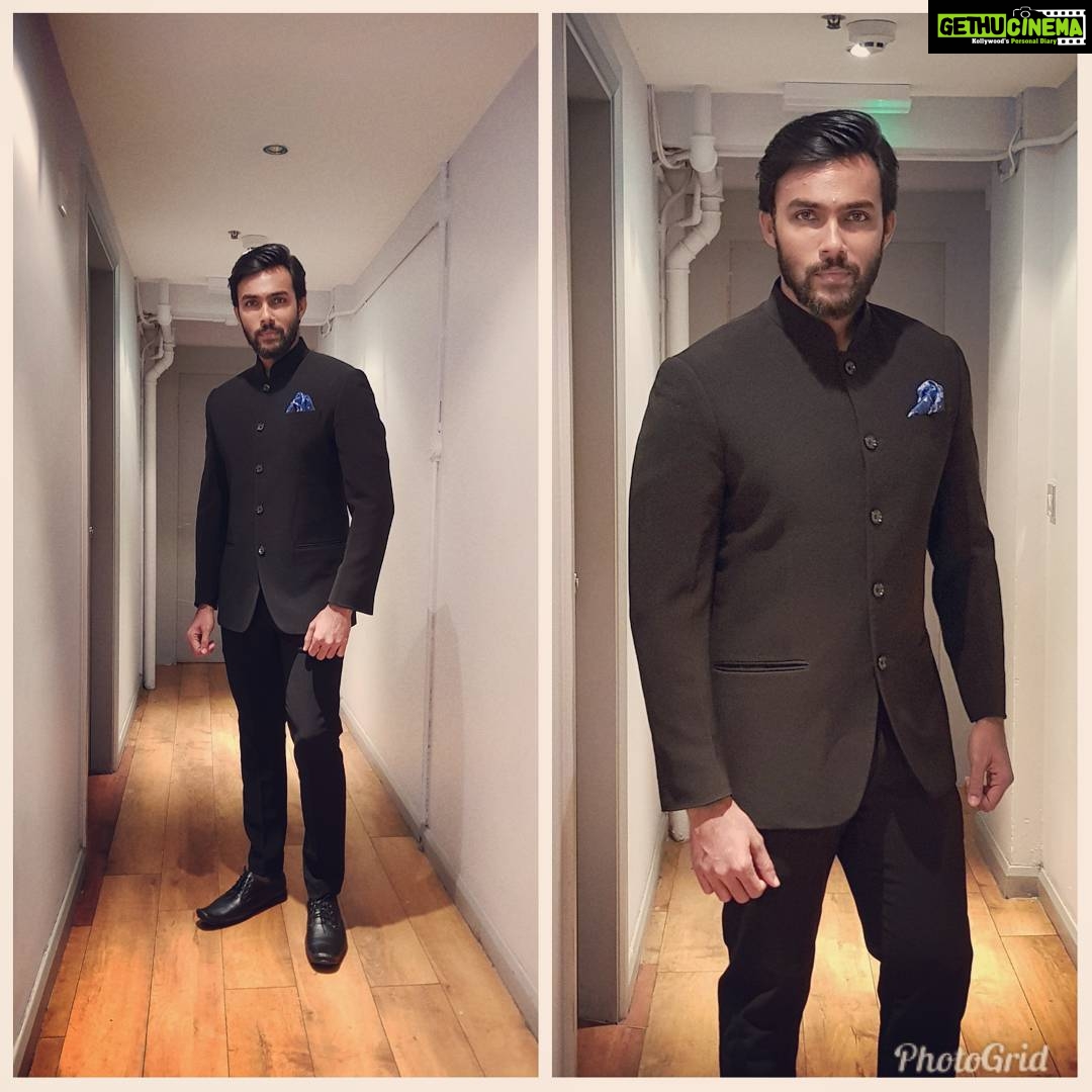 Arav - 40.2K Likes - All set..
Wardrobe courtesy : @mohamed_idriskhan @coax_couture