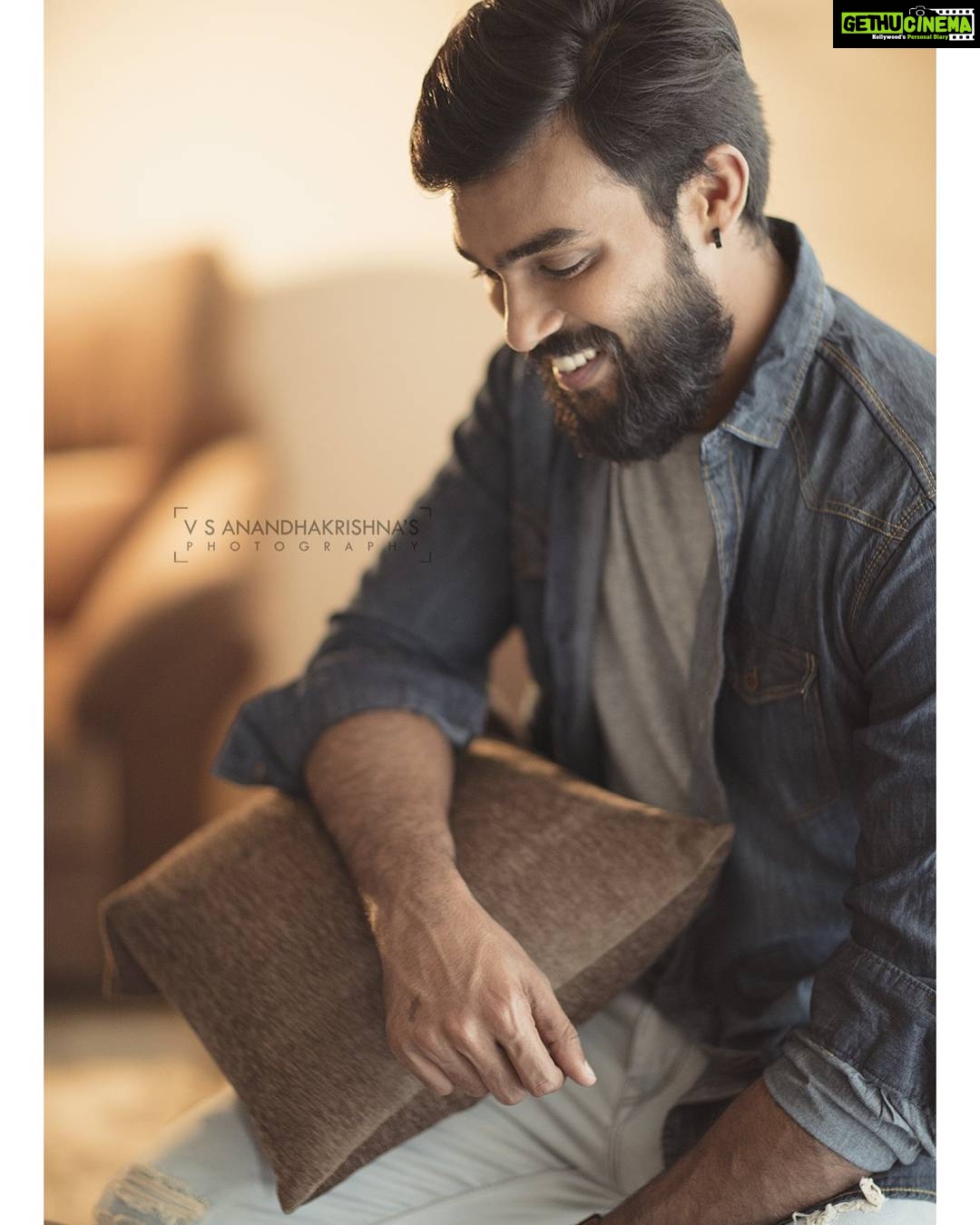 Arav - 38.3K Likes - @v.s.anandhakrishna
Styling - @mohamed_idriskhan @coax_couture