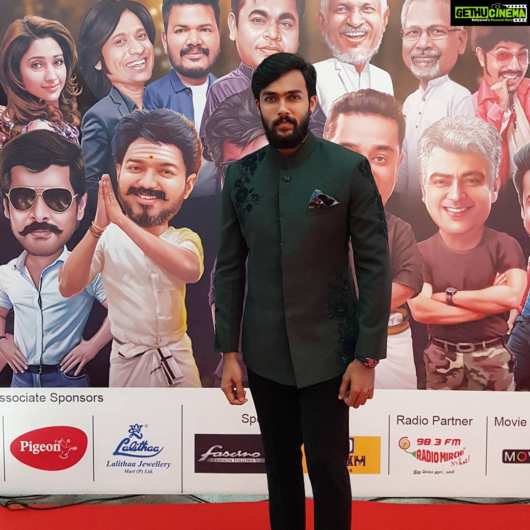 Arav - 36.1K Likes - At Vikatan Awards today
Styled by - @mohamed_idriskhan @coax_couture