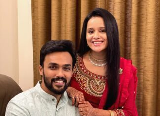 Arav Instagram - Heartiest wishes to all to have a safe & peaceful #EidUlFitr. Hope the power of our prayers can restore hope in humanity, liberate all people from this #COVID19 pandemic situations and ease in any hardship that’s worrying us. Wishing everyone good health, safety, positivity and tranquillity. #EidMubarak from @raahei & me #aravraahei #eidmubarak2021 #eid #eidulfitr #spreadhumanity #humanity #peace #health #happiness #prayersforhealing #prayersfortheworld #eidpost #eidoutfit #eid2021