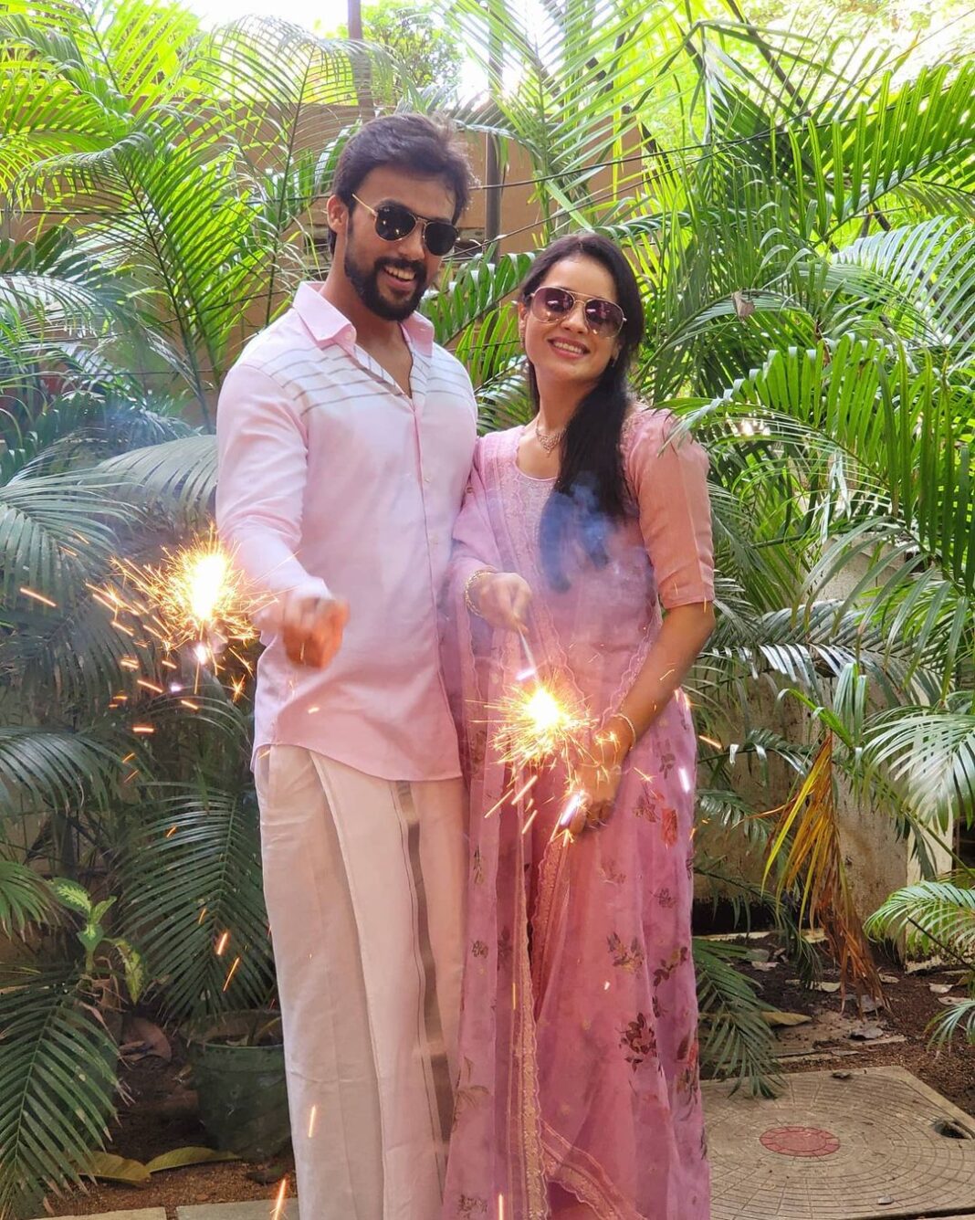 Arav Instagram - Diwali has always been special to me since childhood. This year its more special to us, being our Thala Diwali. Let this festival of Light, lit our lives with positivity. Happy Diwali to all of you from @raahei and me. இனிய தீபாவளி நல்வாழ்த்துக்கள் Have a safe one. Ever grateful to all your Love and Support Love❤️ AravRaahei #AravRaahei #arav #diwali #thaladiwali #positivity #gratitude