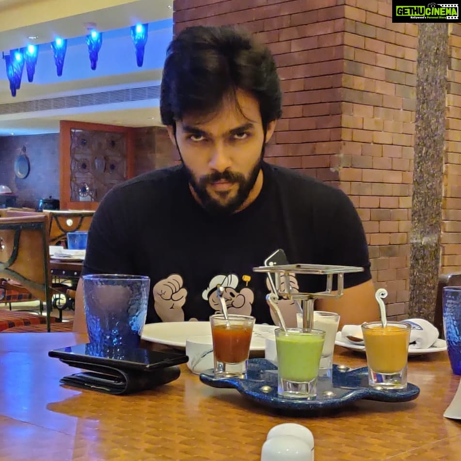 Arav - 34.4K Likes - Diet time feast be like
#Arav