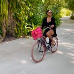 Bipasha Basu Instagram – And some more cycling 😀
Love cycling… thinking I should start cycling in mumbai too.
#pondering #loveyourself