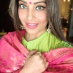 Bipasha Basu Instagram - Happiness truly is the best make up❤️ #loveyourself #dontworrybehappy