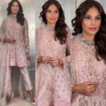 Bipasha Basu Instagram – Dressed for a special day in @rockystarofficial outfit ❤️
Make up & Hair @shraddhamishra8 
Accessories @azotiique