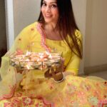 Bipasha Basu Instagram – Diwali  Ready ❤️
Outfit @gopivaiddesigns 
Jewels @azotiique 

Thank you @shyamliarora  always 😘