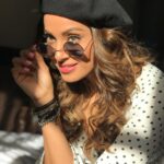 Bipasha Basu Instagram - Looking forward ❤️Goodmorning ❤️ #loveyourself #lovelife #loveall