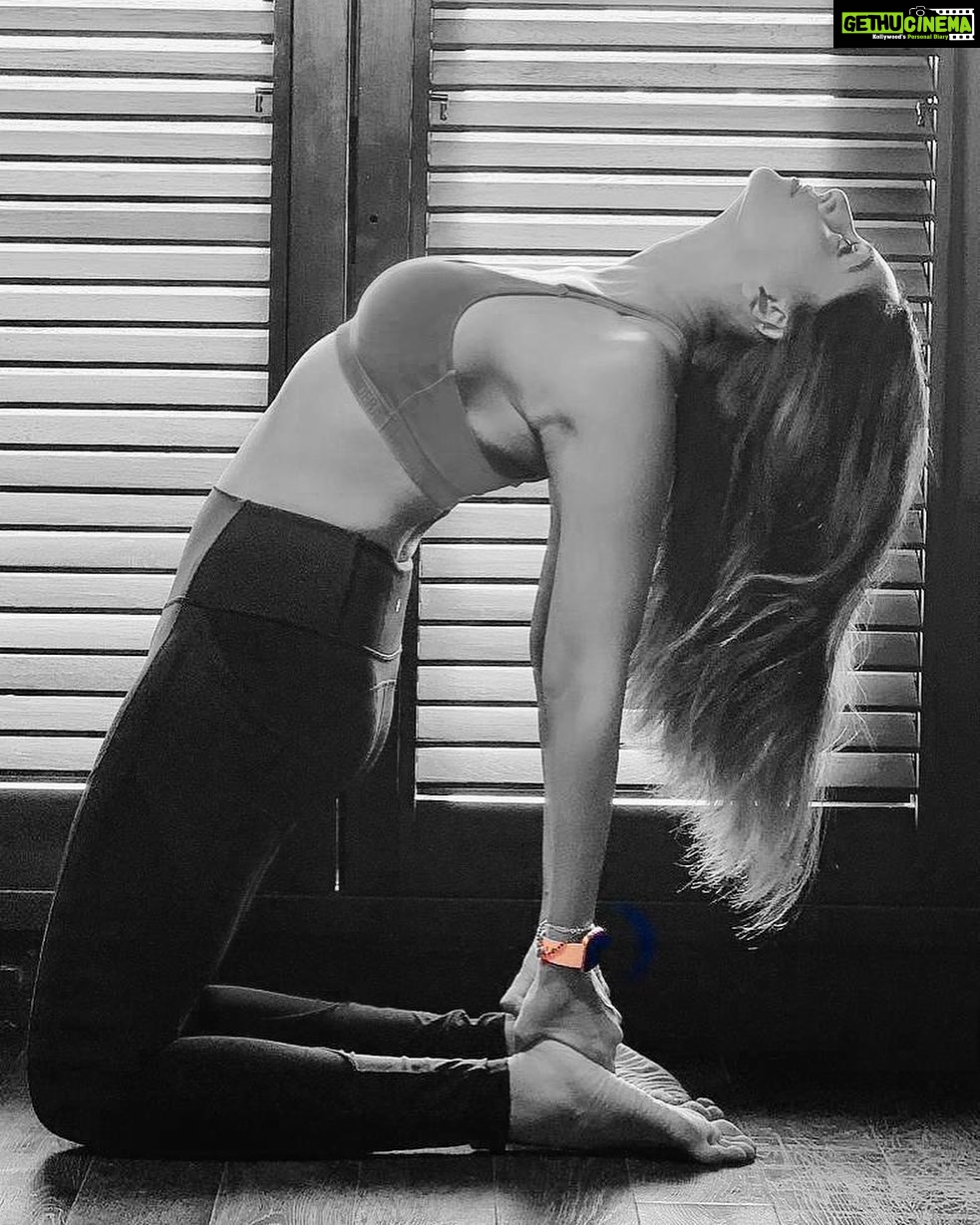 Bipasha Basu Instagram - I am all set to join our PM @narendramodi on this #InternationalYogaDay. From over 5000 years, it has been part of our ancient scriptures and Indian culture. As the world joins to spread the message of Yoga, I will be live with all of you here on Instagram at 6 PM to chat about how I have been doing my yoga workouts from home all this while. Will be choosing my favorite asanas from Fitbit Premium within the Fitbit app. #YogaTogetherFitTogether #FitAsanas #InternationalYogaDay #MyLifeMyYoga P.S. Fitbit is now offering a 90-day free trial for Fitbit Premium. (This is the link: https://www.fitbit.com/in/fitbit-premium)
