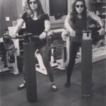 Bipasha Basu Instagram - Miss our mad times in the gym @yasminkarachiwala 🤣🤪❤️😘 Praying that life soon becomes normal ... not just the new normal ❤️🙏 Big virtual hug ❤️💪🏼 #loveyourself