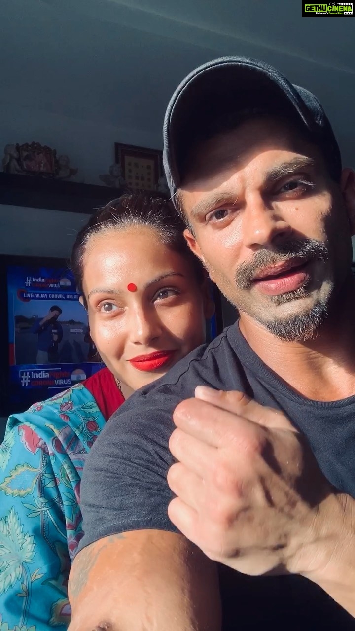 Bipasha Basu Instagram - Overwhelmed with emotion today. Today’s coming together and vibrations... made us all feel positive and more aware. Stay home. Stay safe. Deep Gratitude for all the medical personnel, police, government, media and all the ppl who are providing the essential services. You guys are our heroes 🙏Jai Hind 🙏