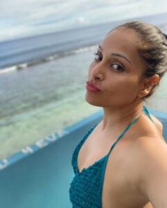 Bipasha Basu Instagram - Loving yourself at all times is a must for all❤️ #loveyourself #lovelife