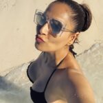 Bipasha Basu Instagram – Golden ❤️ #bikinibabeforever #loveyourself