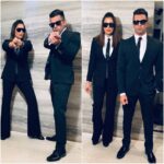 Bipasha Basu Instagram - Here come the Men In Black... Galaxy Defenders 😈👻💀☠️🎃 Presenting Agent M a nd Agent J ❤️#happyhalloween #ayazkhanbash