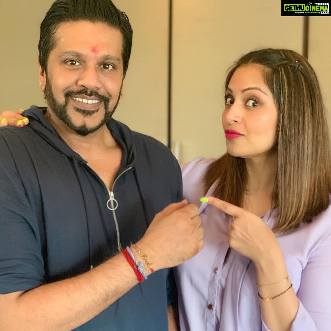 Bipasha Basu Instagram - Brother from another mother ❤️ Best brother in the whole wide world ❤️#rakhi
