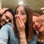 Bipasha Basu Instagram – My Peeps Forever❤️ @deannepanday and @rockystar100 ❤️ #grateful #friendsforever