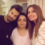 Bipasha Basu Instagram – Happy Mother’s Day mom ❤️We miss you lots. Wish you were here to celebrate with us ❤️#happymothersday