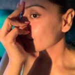 Bipasha Basu Instagram – In my skin… Skin is a beautiful thing, wear it beautifully . Love the skin you are in❤️ #loveyourself #shotoniphonexsmax