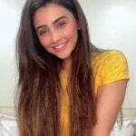 Daisy Shah Instagram - 365 days to create your own happiness! HAPPY NEW YEAR 💫 . . . #daisyshah #welcome2021 P.s. Always stay true to your authentic self. 😇❤️