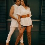 Daisy Shah Instagram – Yeh raha poora video!!
#hothonpebas W/ @aadilkhann 
.
.
Shot by @tanveershaikhfilms786 
Styled by @trishadjani 
.
.
What other songs you guys would want us to dance on? Also let us know your thoughts on this 1. Chalo jaldi jaldi comments mei batao!!!! 
.
.
#daisyshah #aadilkhan