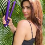 Daisy Shah Instagram – Styling my hair on my own is a task and I am absolutely in love with #dysoncorrale  Its an awesome straightener with flexing plates that shape to gather hair and the best part HALF the damage against your usual hair straightener, 50% less damage with intelligent heat control. 😀😎 #DysonIndia #DysonCorrale #DysonHair@dyson_india