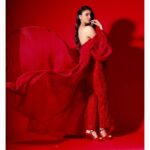 Daisy Shah Instagram - ❤️ #filmfareglamourandstyleawards2019