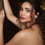 Daisy Shah Instagram – Are we Fated, Faithful or Fatal?!
#sundayfeels