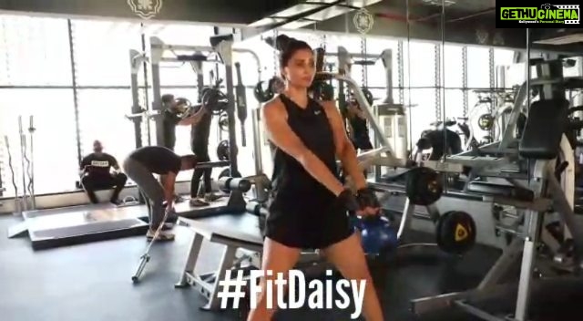 Daisy Shah Instagram - A one hour workout is 4 per cent of your day! No excuses! #FitDaisy #MondayMood