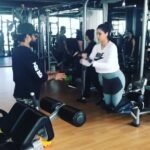 Daisy Shah Instagram - If u don't make weird sounds while working out at the gym.. are u really doing it right?!? With the torture monster himself @rakeshudiyar 😁🙈