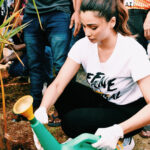 Daisy Shah Instagram - A basic activity made me feel the happiest today! Thank you @rahulnarainkanal n @adityathackeray for making me a part of the Tree Plantation Drive 😇 #worldenvironmentday #planttreessaveearth #ilovemumbaifoundation