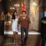 Daisy Shah Instagram – Celebrating 4 years of Jai Ho 🎉🍾
From being nervous at the thought of acting with @beingsalmankhan to the super fun times on set! Jai Ho will always be in my books of golden memories. #4YearsOfJaiHo #JaiHo