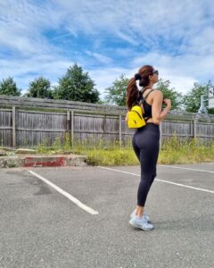 Daisy Shah Instagram - Yuhi chala chal raahi… kitni haseen hai yeh duniya 🎶 . . . #daisyshah #livelovelaugh #presentisperfect London, United Kingdom