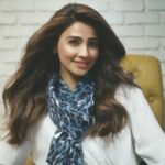 Daisy Shah Instagram – I am obsessed with #MyFrenchBalayage and totally in love with this natural colour personalised for me. This look is absolutely effortless and so beautiful. You can get the perfect French Balayage look by booking your appointment at the L’Oréal Professionnel partner salons absolutely customised to your preference .

#MyFrenchBalayage
#FrenchBalayageIndia
#LorealProfIndia

@lorealpro
@vaishakhi_haria
@splashthesalon