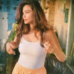 Daisy Shah Instagram – Twilight magic. 💫 
.
.
.
#daisyshah #livelovelaugh
 📸 @thenitinmirani