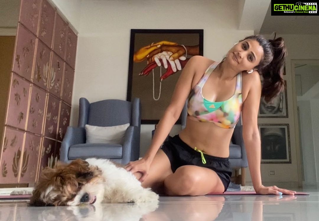Daisy Shah - 153.1K Likes - Most Liked Instagram Photos