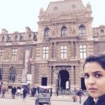 Deeksha Seth Instagram - #Louvre #Paris #nofilter ...heading in to see the #monalisa ...wohooooooo! Musée du Louvre